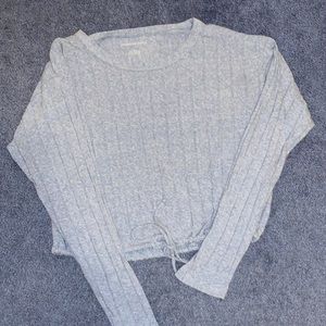 American Eagle cropped long sleeve tie up